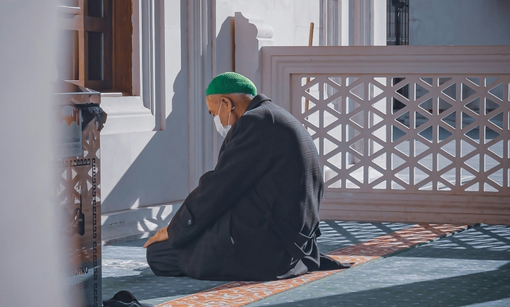 Muslim prays