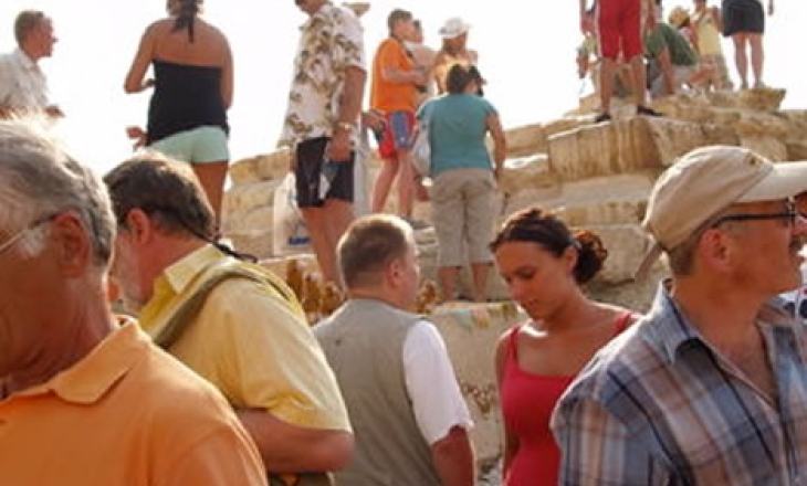 Giza tourists