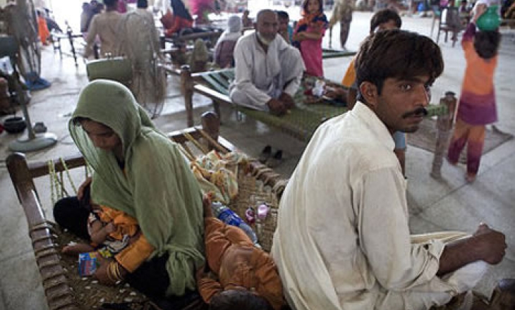 Pakistan flood refugees